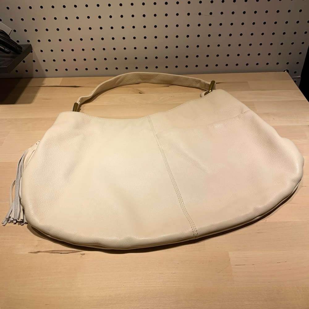 HOBO international leather handbag in the color ecru